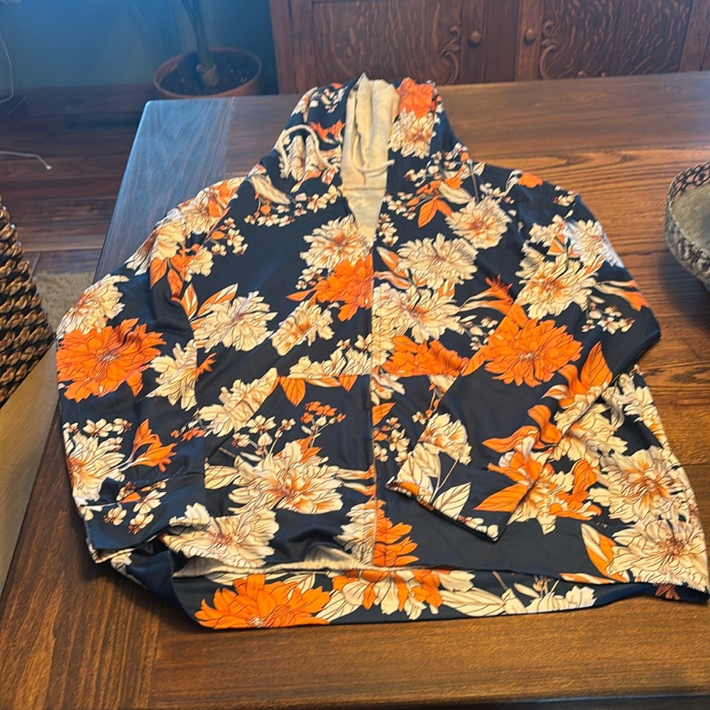 Women’s large lightweight zip up NEW